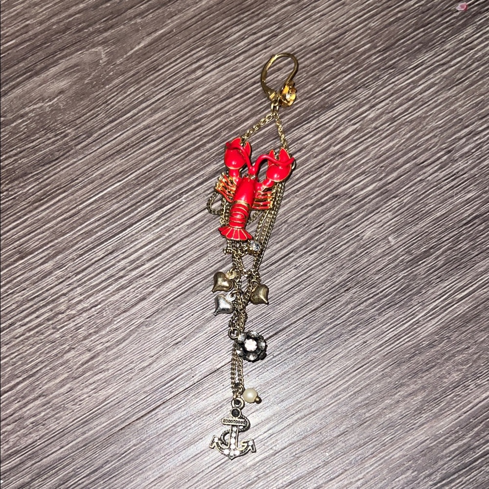 Vintage rare betsey johnson lobster earring